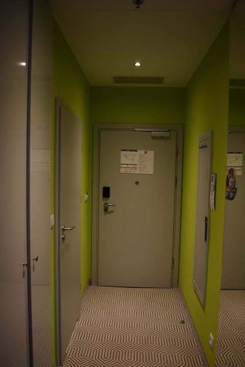 Eingang des Zimmers von innen... ibis Styles Hotel Wroclaw Centrum