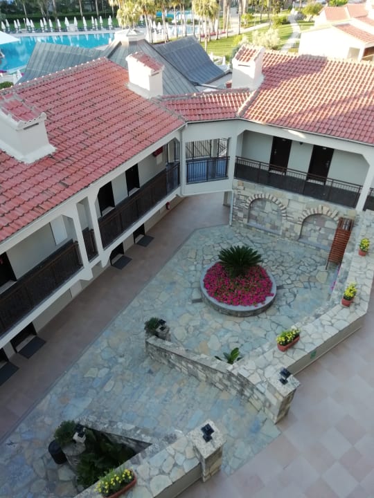 Ausblick Arum Barut Collection