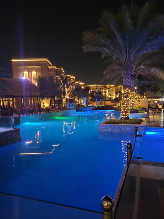 Pool DoubleTree by Hilton Resort & Spa Marjan Island