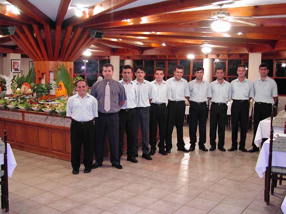 Die freundlichen Kellner Alara Hotel