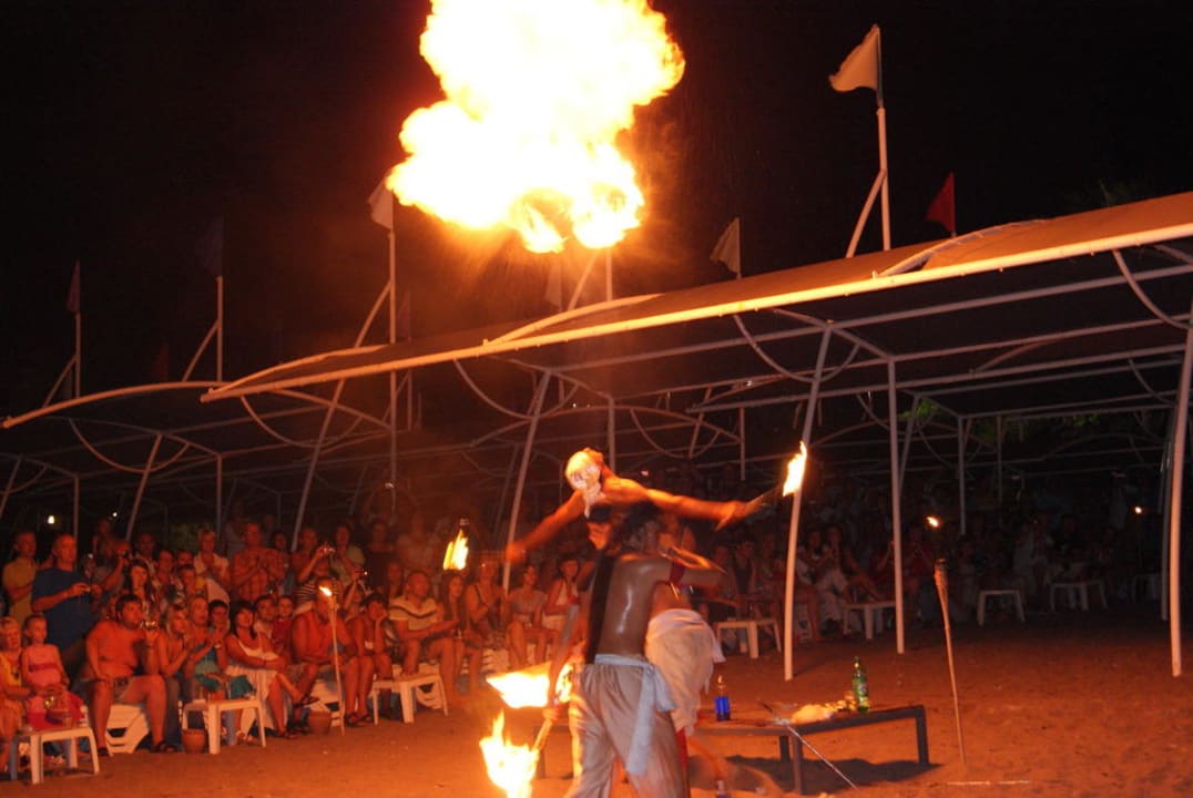 Fire Show Sealife Buket Resort & Beach