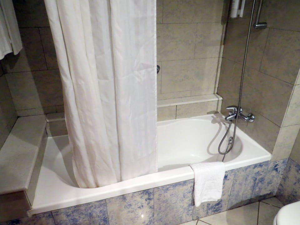 Badewanne mit Duschvorhang Abora Catarina by Lopesan Hotels