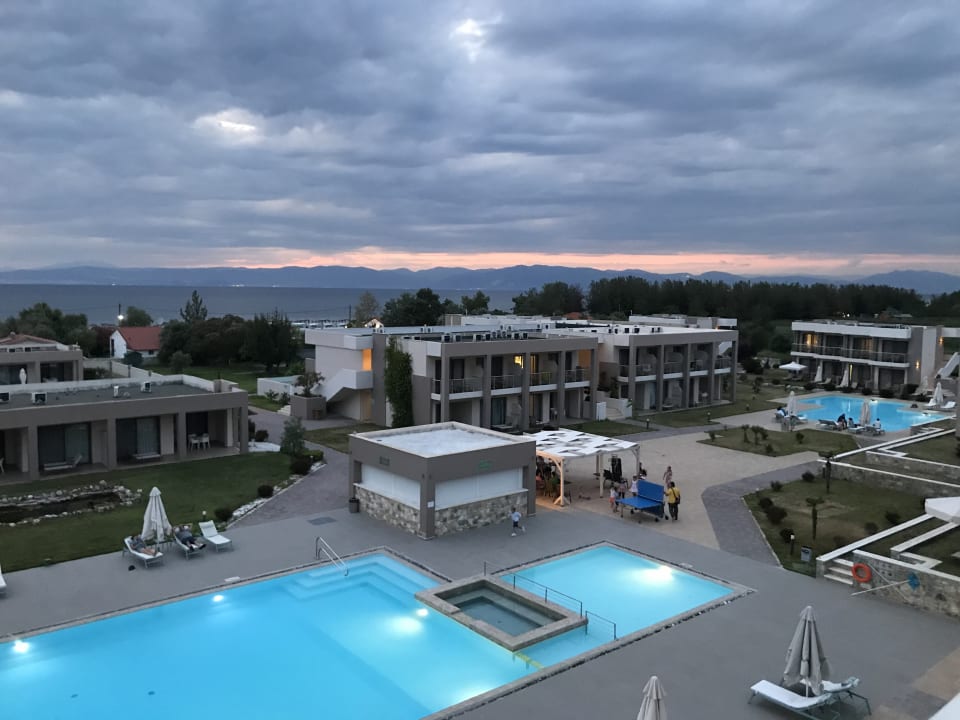 Pool Alea Hotel & Suites