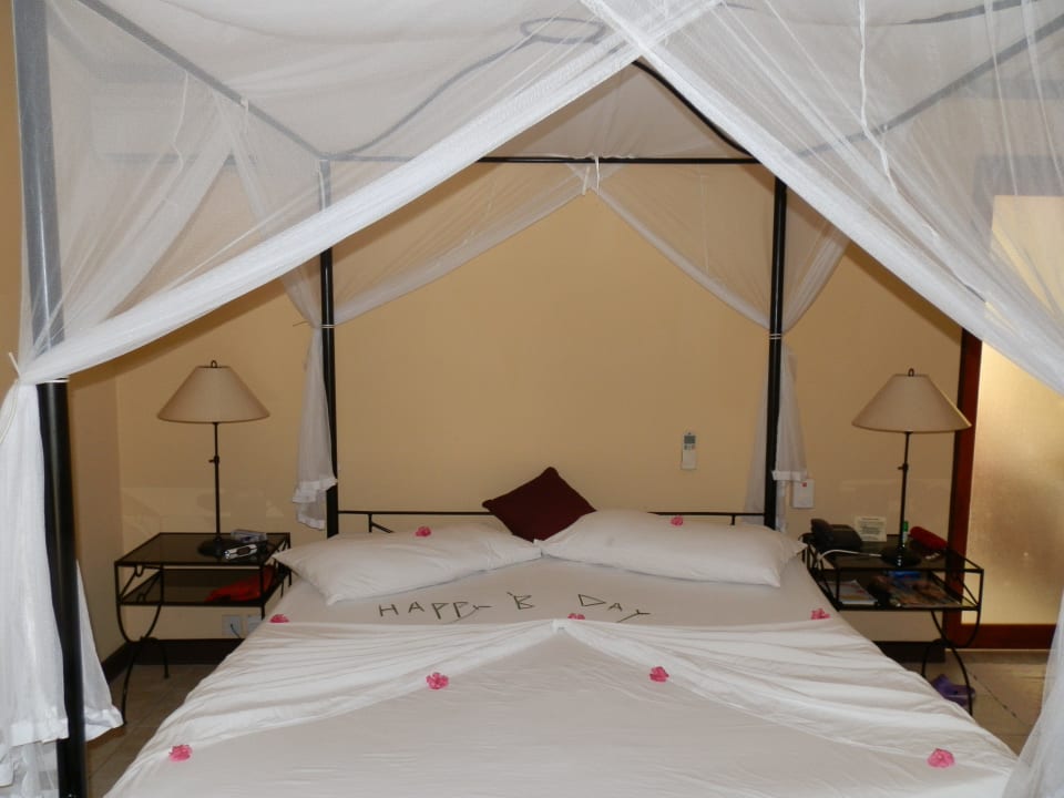 Himmelbett Kuredu Island Resort & Spa