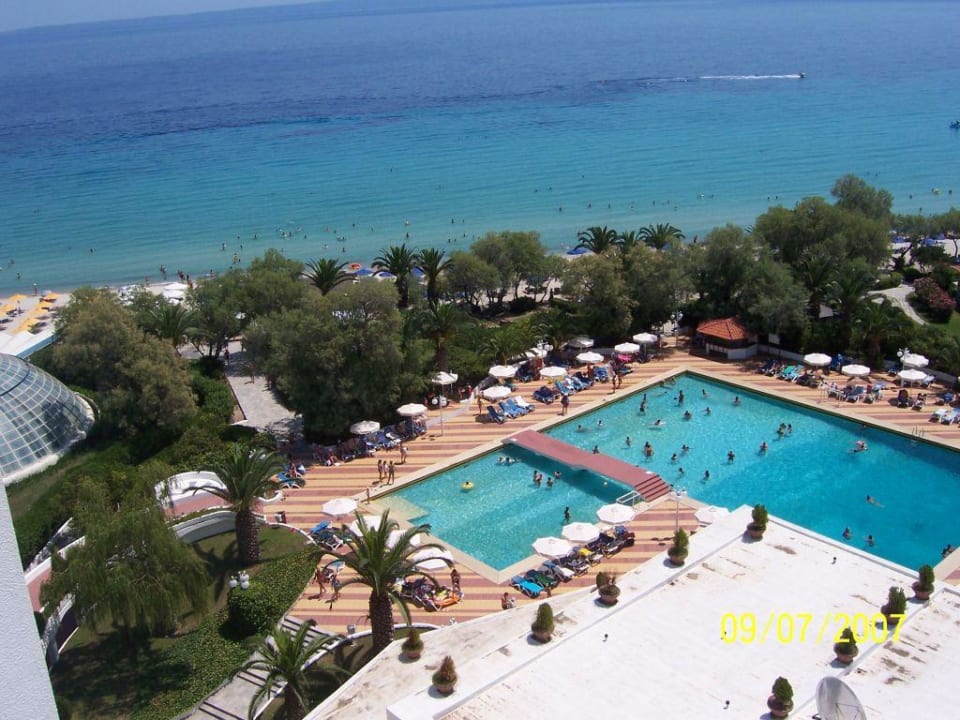 Blick vom Zimmer aus. Pallini Beach Hotel