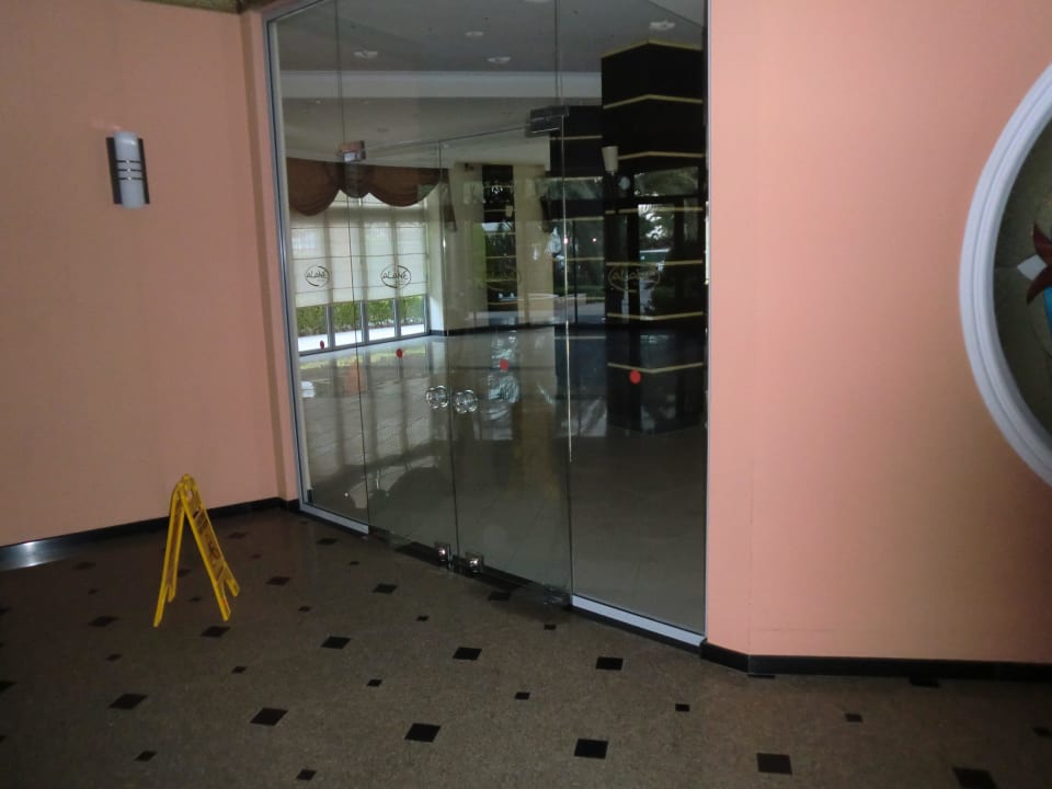" 5 Sterne " -Geisterhaus. Alaiye Resort & Spa