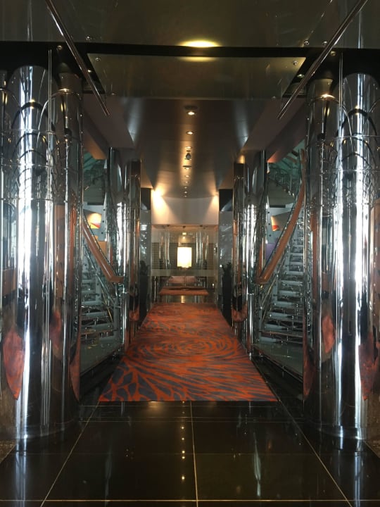 Lobby Golden Sands Hotel Creek