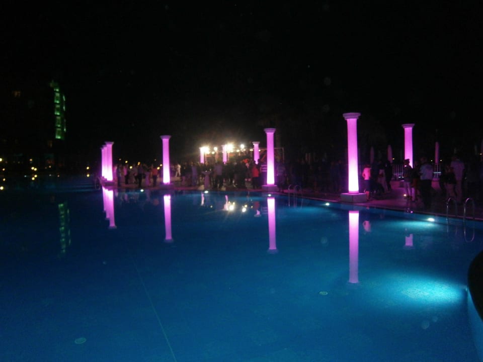 Pool VONRESORT Golden Coast