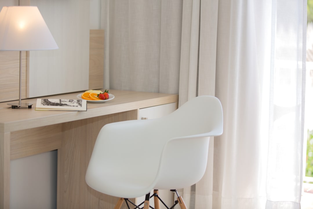 Zimmer Hotel Club Castell dels Hams