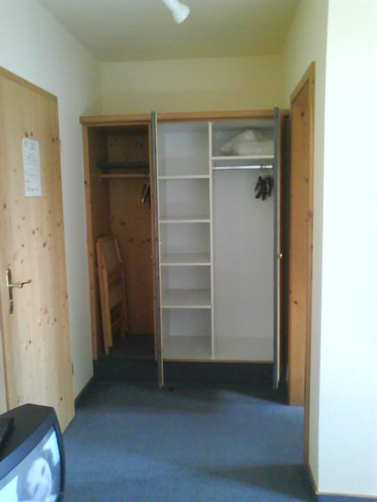 Einbauschrank Gasthof zum Rödelseer Schwan