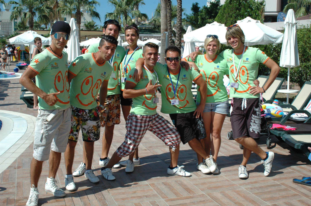 10:00 Uhr Das Animations-Team sagt Guten Morgen Hane Family Resort