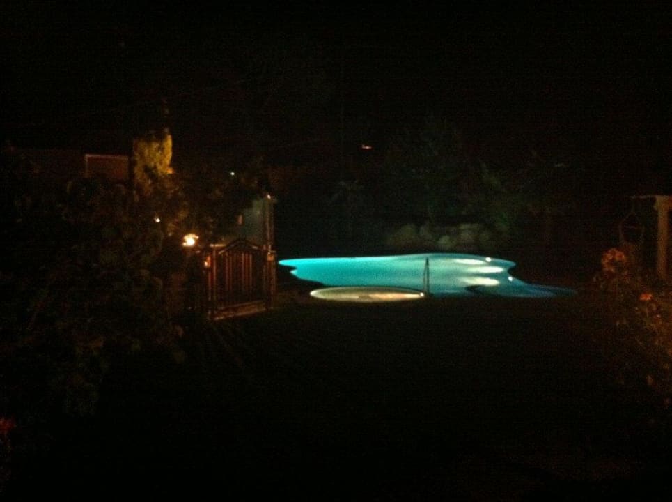 Pool bei Nacht Hotel & Appartement Valtnaungut
