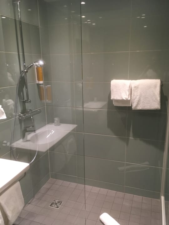 Zimmer Super 8 by Wyndham Munich City West