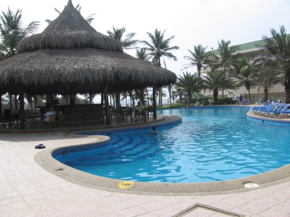 Poolbar Hotel Isla Caribe Beach