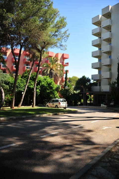 Hofeinfahrt Hotel Best Delta