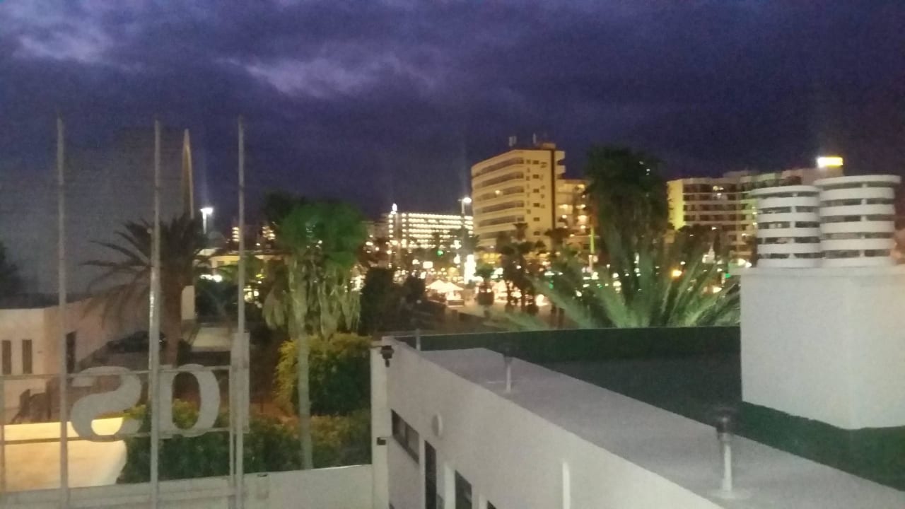 Blick auf Partymeile Las Arenas