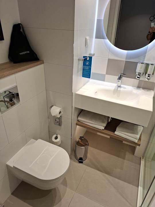 Zimmer Hampton By Hilton Warsaw Reduta