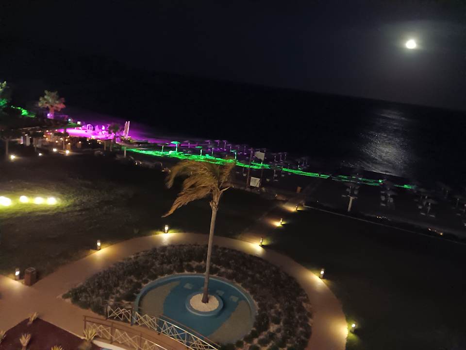 Strand Elysium Resort & Spa Hotel