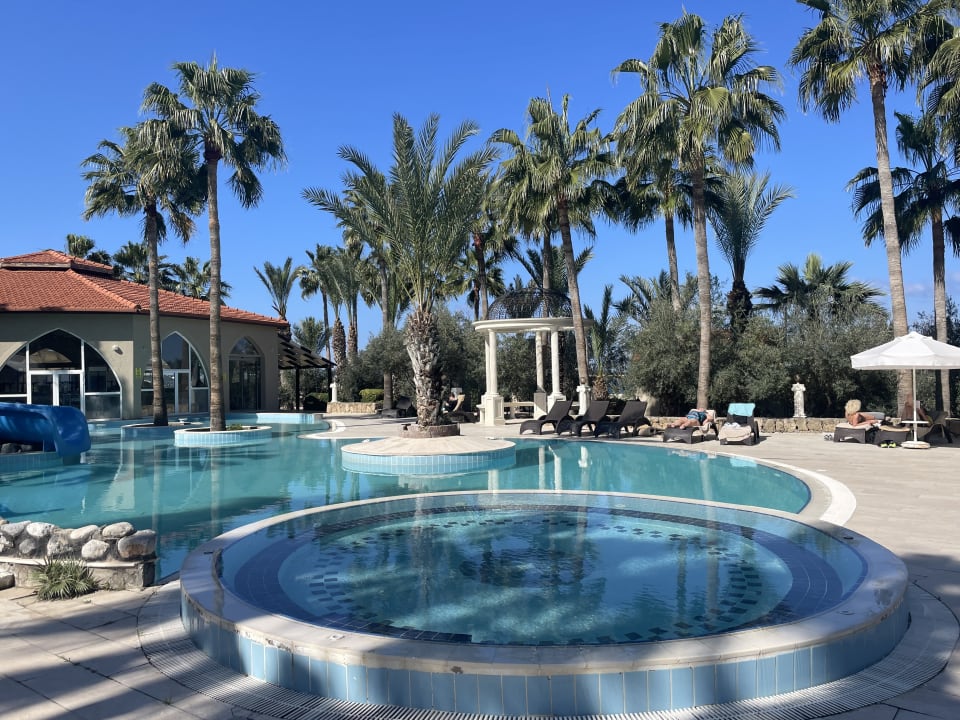 Pool Oscar Resort Hotel