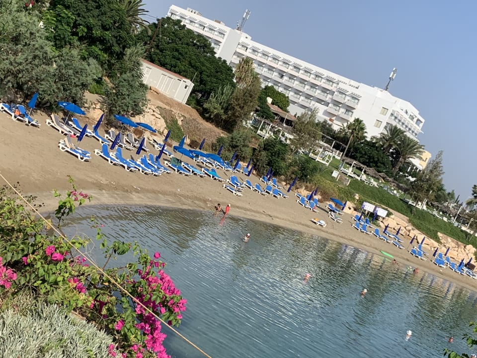 Strand Crystal Springs Beach Hotel