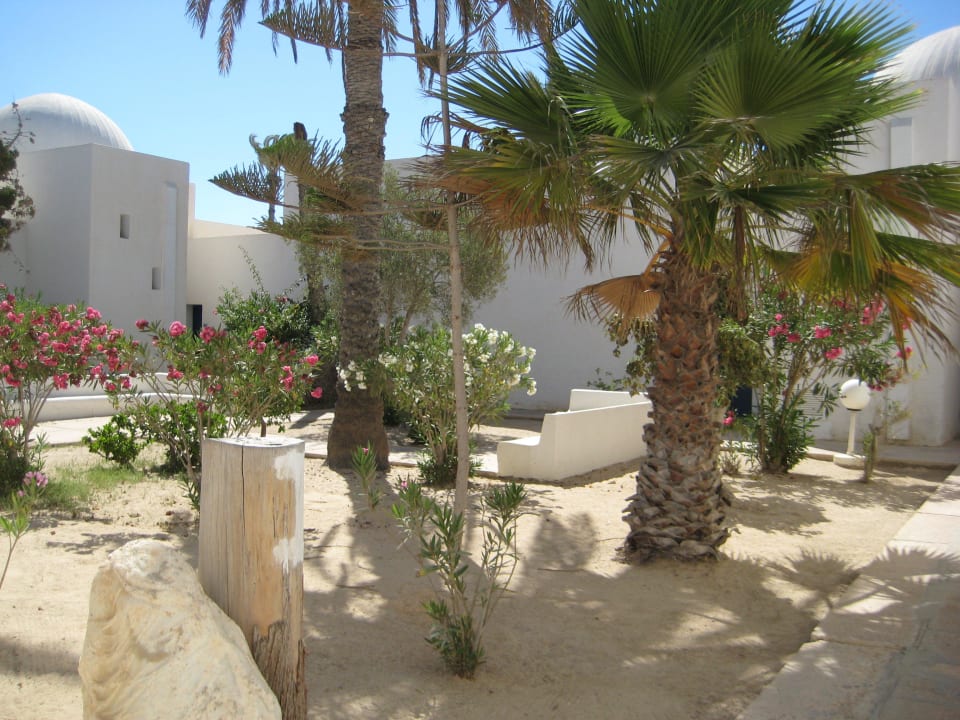 Innenhof von Menzels Hotel El Mouradi Djerba Menzel