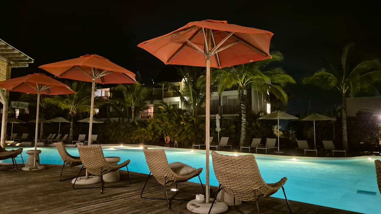 Pool Sunrise Attitude - Adults Only
