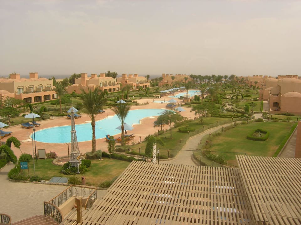 Poolanlage des LTI Akassia Akassia Swiss Resort