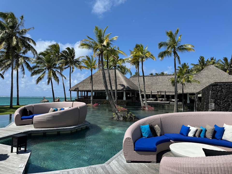 Pool Constance Belle Mare Plage