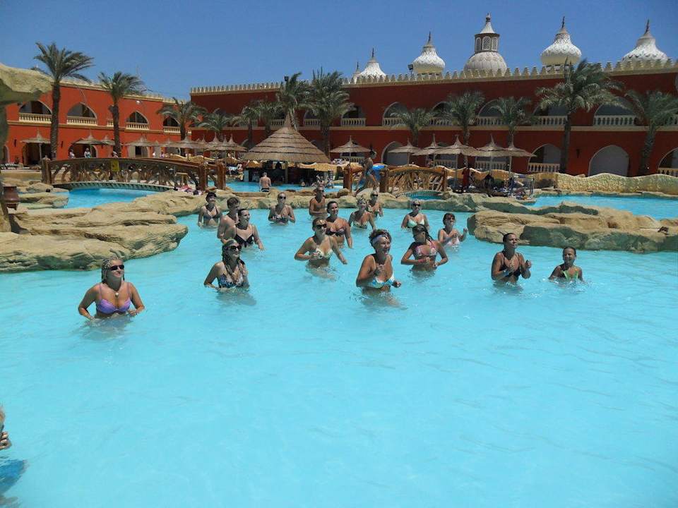 Водная аэробика Pickalbatros Alf Leila Wa Leila Resort - Neverland Hurghada