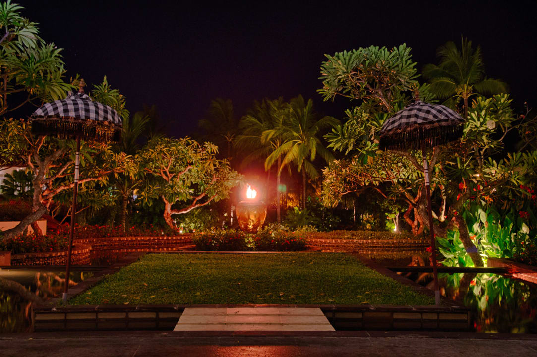 Vorbereitungen für den Feuertanz The Laguna A Luxury Collection Resort & Spa