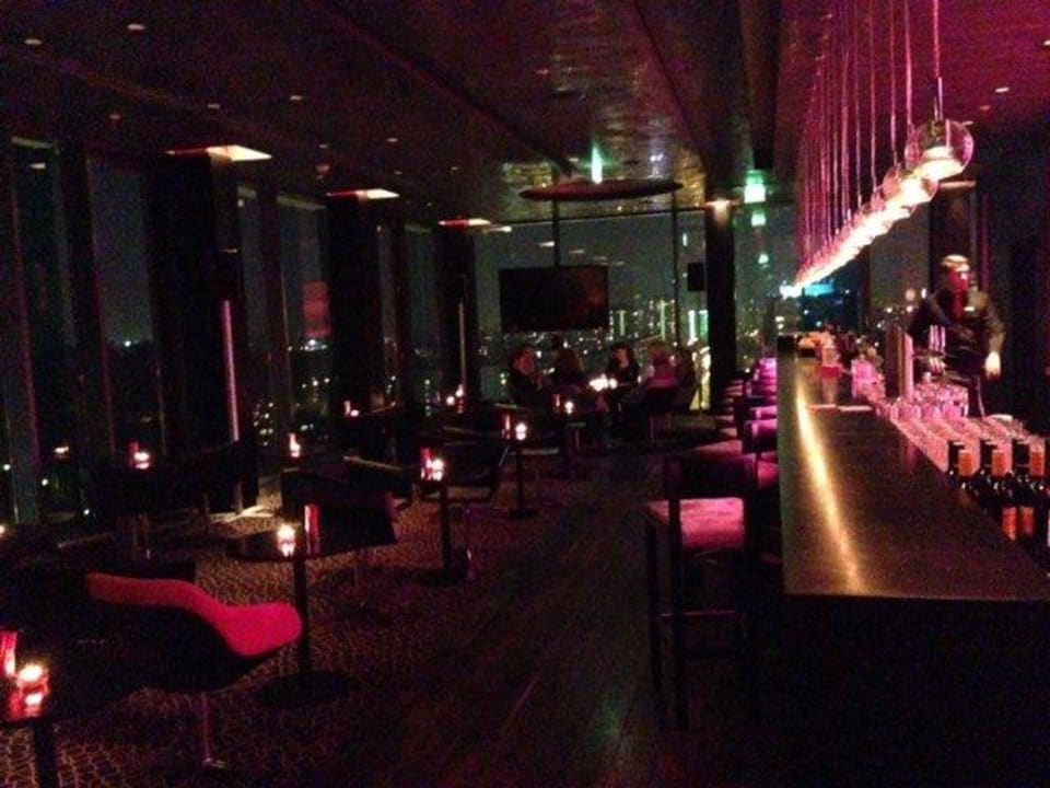 Sky Bar - ein Traum Vienna House by Wyndham Andel's Berlin