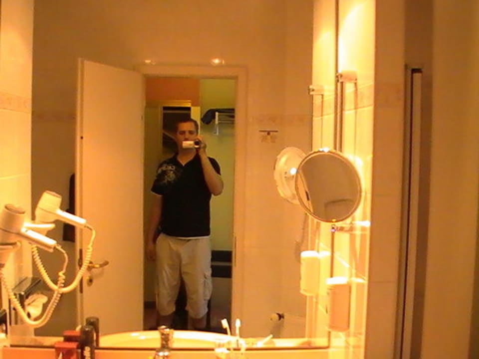 Der Spiegel im Bad Hotel Schloss Köpenick by Golden Tulip