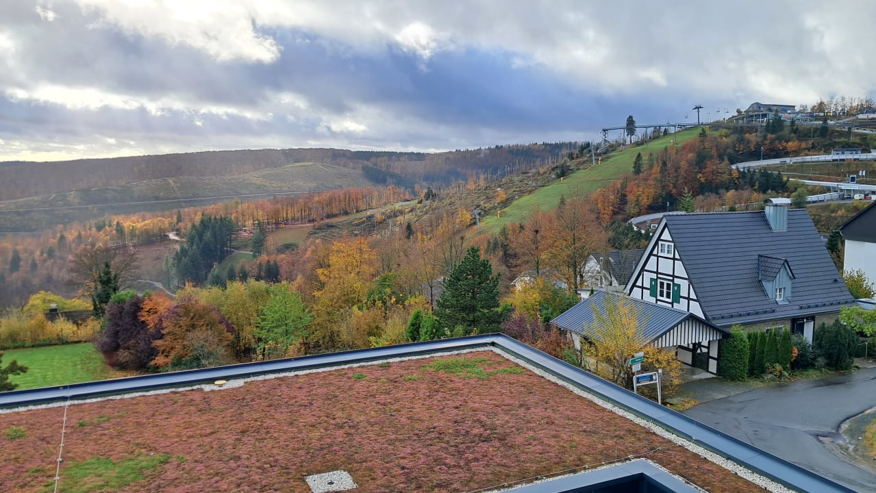 Ausblick Knappschaft-Bahn-See Bildungsstätte Winterberg
