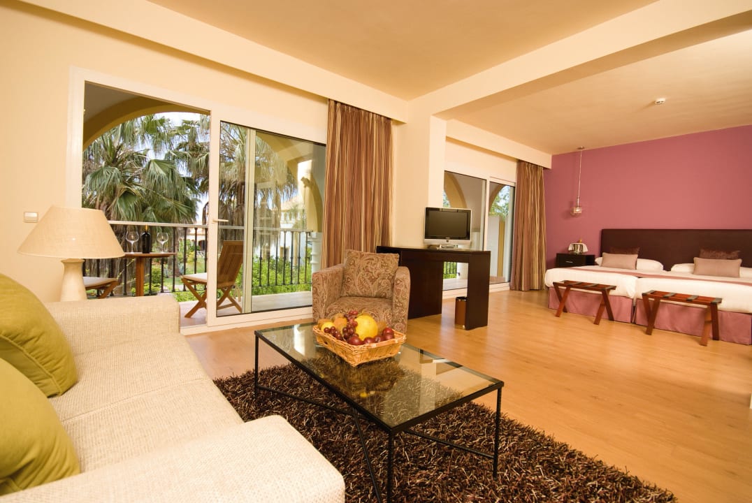 Wohn-&Schlafbereich einer Juniosuite Aldiana Club Andalusien