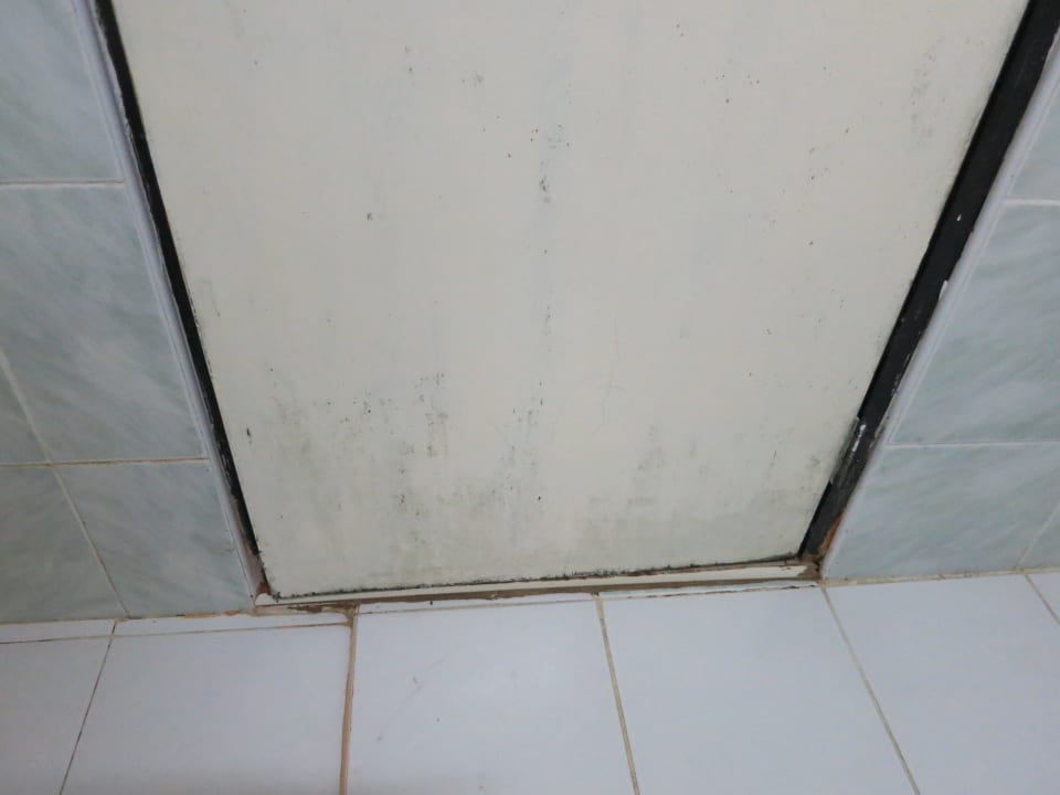 Unrenoviert Superior Embudu Village