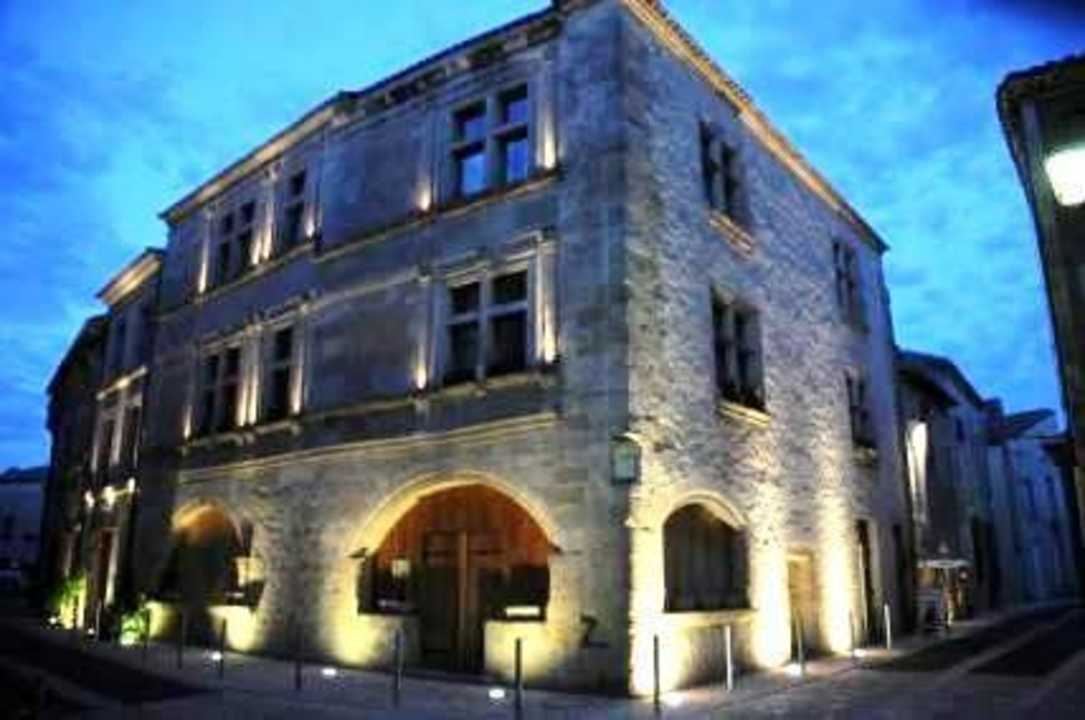 Façade de l'hôtel Hotel Les Feuilles d'Acanthe