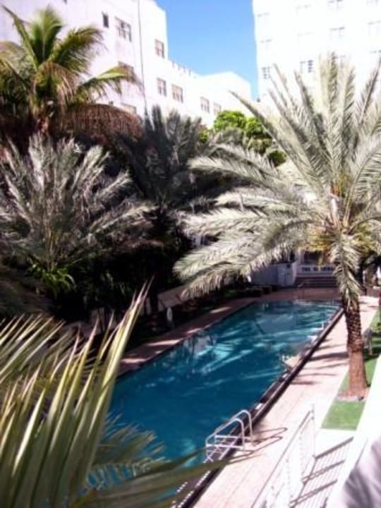 Poolanlage Hotel The National