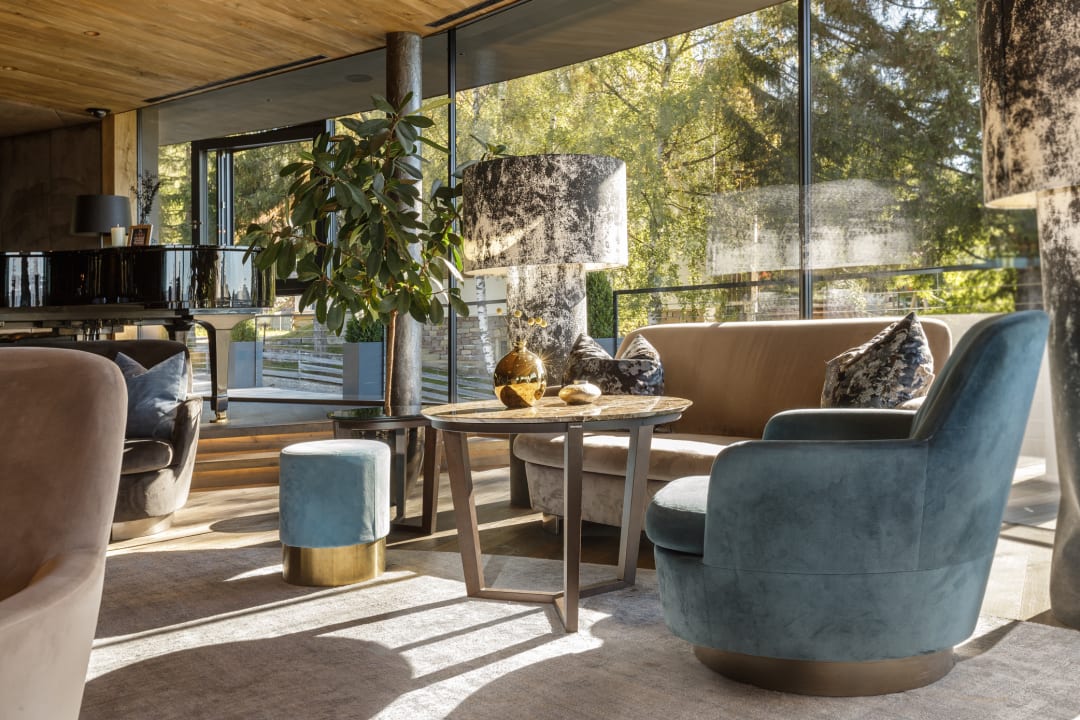 Lobby Hotel Chalet Mirabell