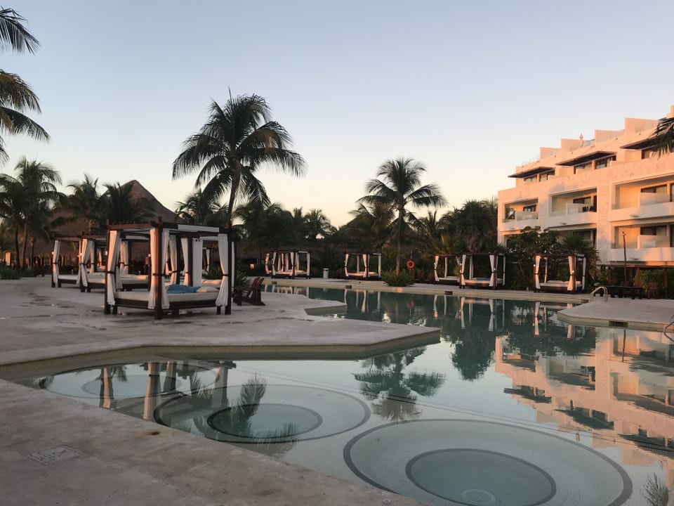 Pool Akumal Bay Beach & Wellness Resort