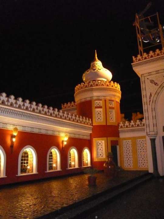 Im Eigangsbereich am Abend Pickalbatros Alf Leila Wa Leila Resort - Neverland Hurghada