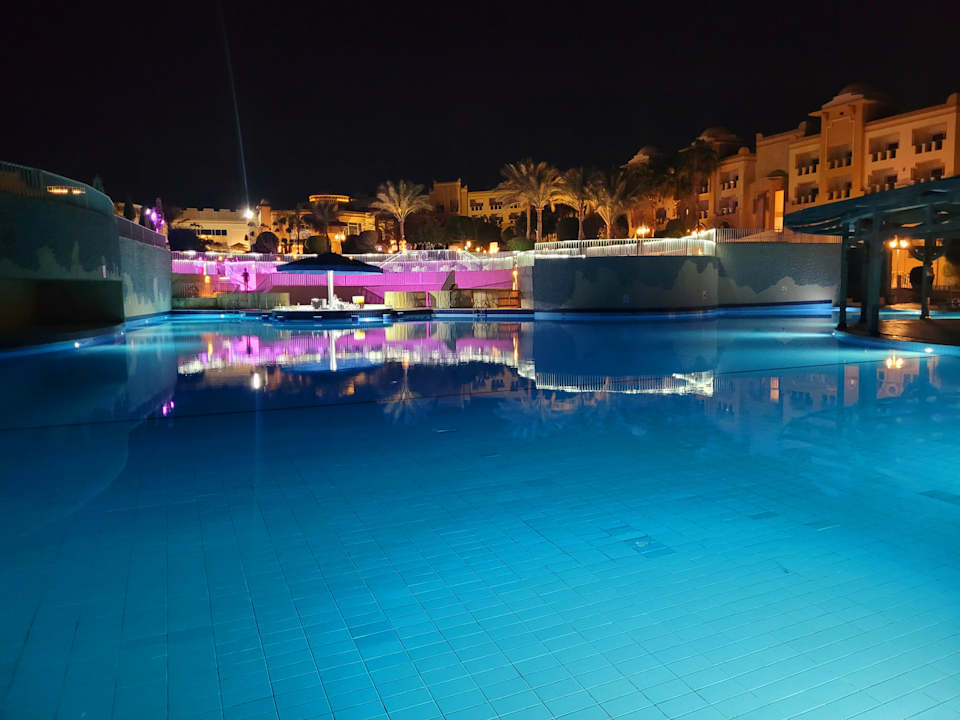 Pool Serenity Alpha Beach