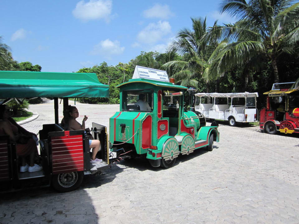 Eisenbahn durch die Anlage TRS Yucatan Hotel - Adults only