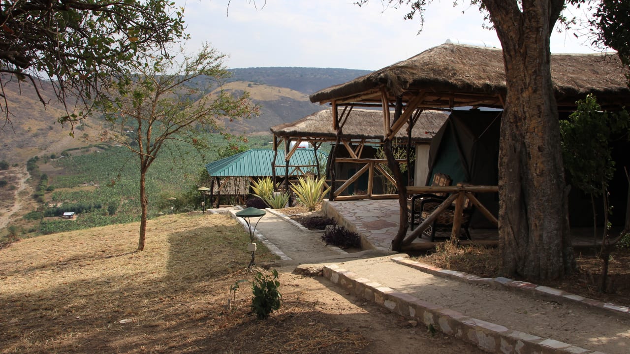 Außenansicht Eagle's Nest Camp Mburo
