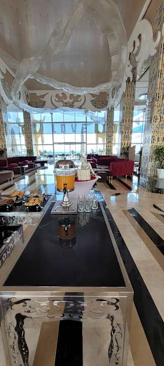 Lobby Azura Deluxe Resort & Spa Hotel