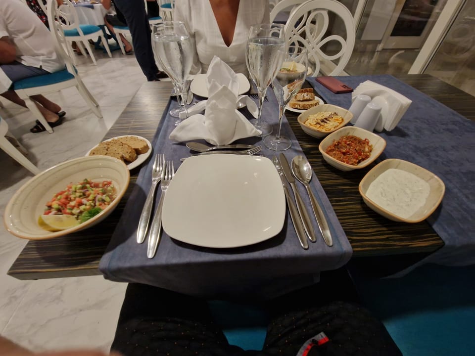 Gastro Well Palace Side