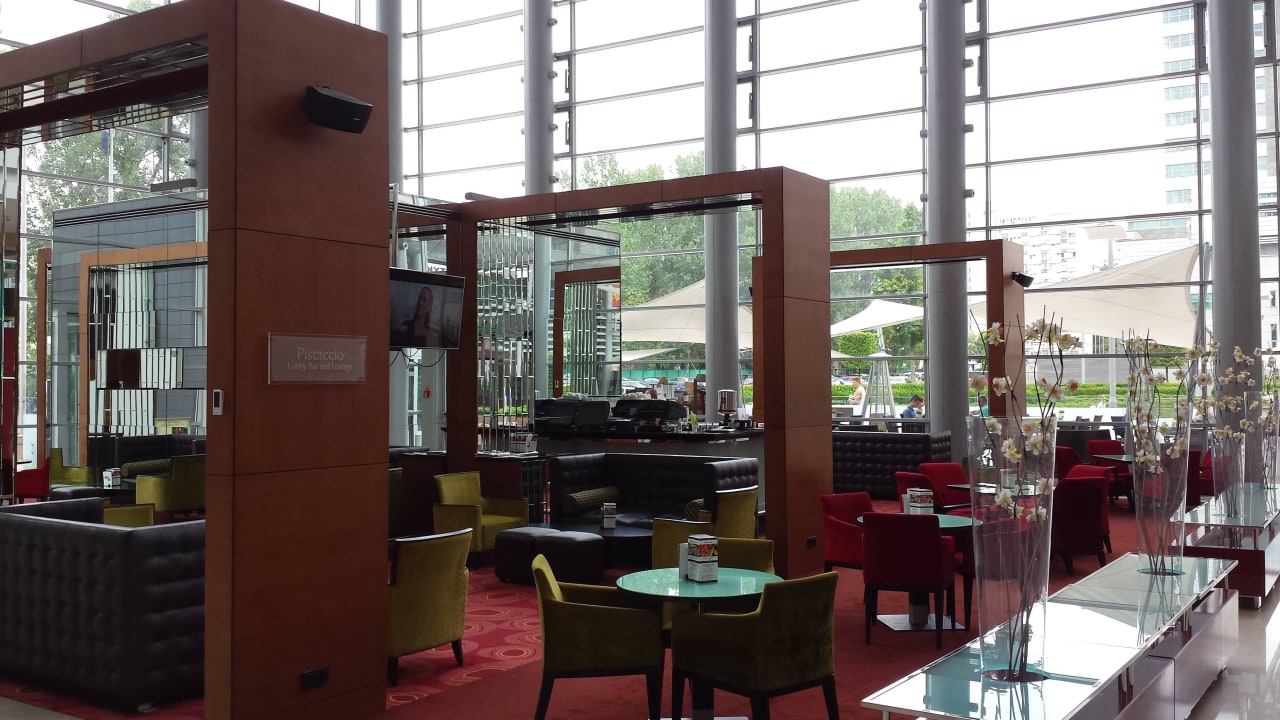 Lobby Hilton Warsaw City