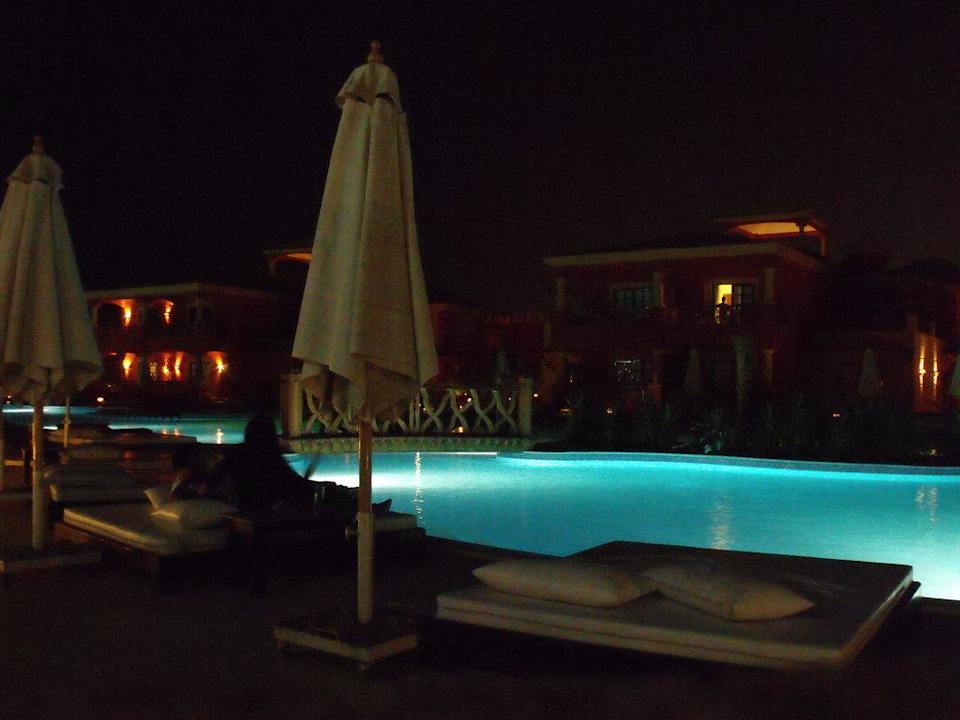 Kolejny z dziewięciu basenów w hotelu Pickalbatros Alf Leila Wa Leila Resort - Neverland Hurghada