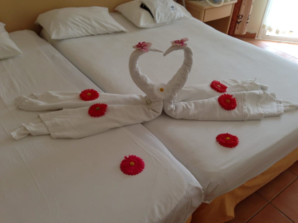 Toll! Aska Hotel Just in Beach