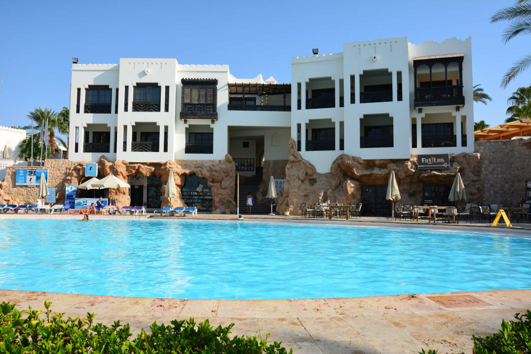 Pool am Strand Sharm Plaza