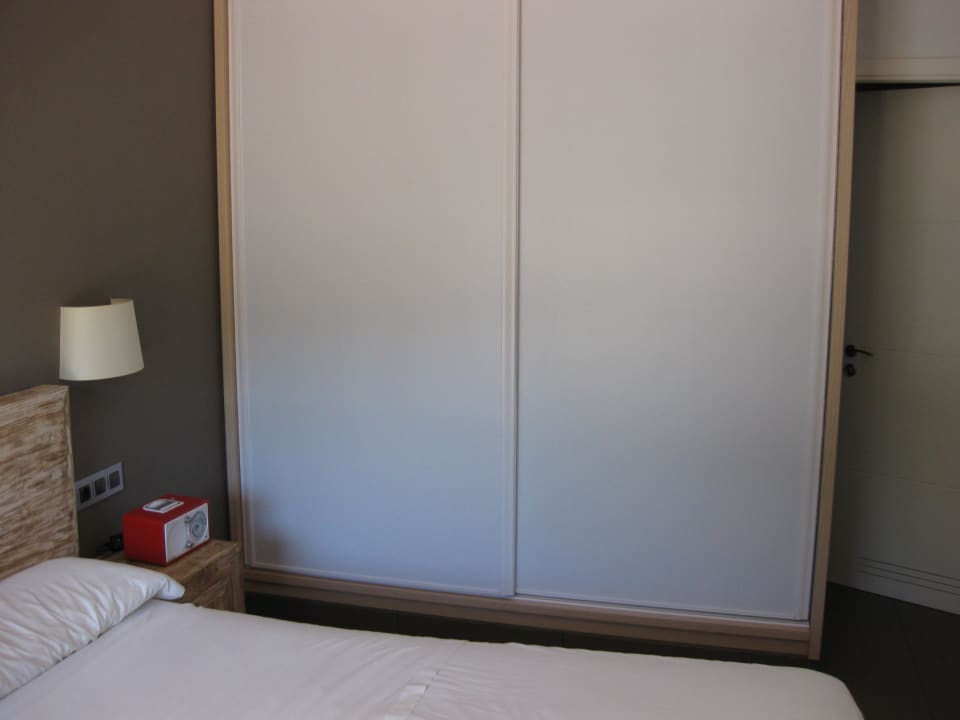 Schrank im Schlafzimmer Las Tabaibas Appartements